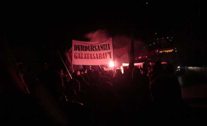 Galatasaray taraftar grubu ultrAslan’ın organize ettiği protesto yürüyüşü ile Türkiye