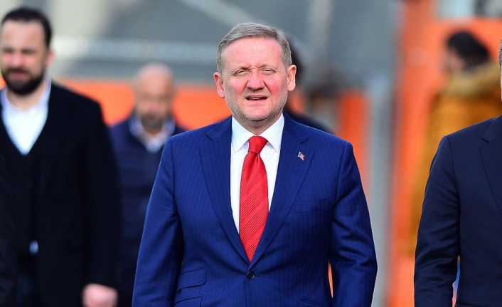 Medipol Başakşehir Başkanı Göksel Gümüşdağ, Galatasaray Spor Kulübü’ne üye olmasından