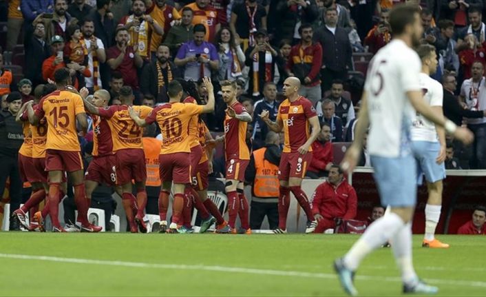 Spor Toto Süper Lig'in 27. haftasında Galatasaray, sahasında Trabzonspor'u 2-1
