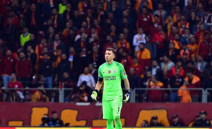 Galatasaray’ın Uruguaylı file bekçisi Fernando Muslera, Fenerbahçe’ye karşı oynadığı 19
