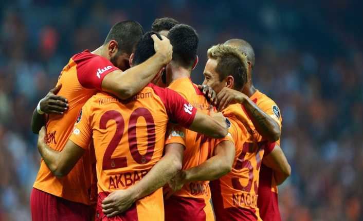 Galatasaray, bu akşam oynayacakları Fenerbahçe derbisi öncesinde futbolcuların yer aldığı