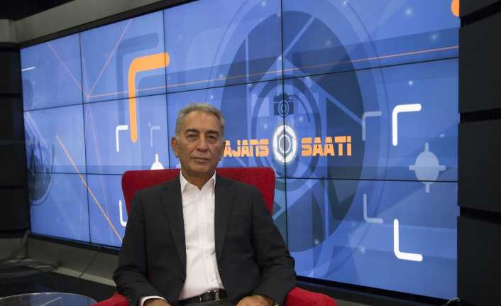 Galatasaray’ın eski başkanı Adnan Polat, sarı-kırmızılı kulübü zor günlerin beklediğini