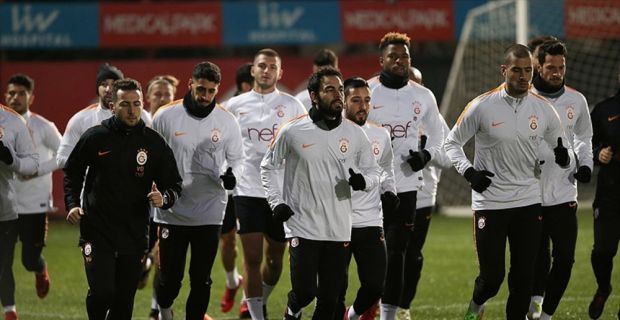 Galatasaray Futbol Takımı, devre arası hazırlık çalışmalarına 8 Ocak Pazartesi