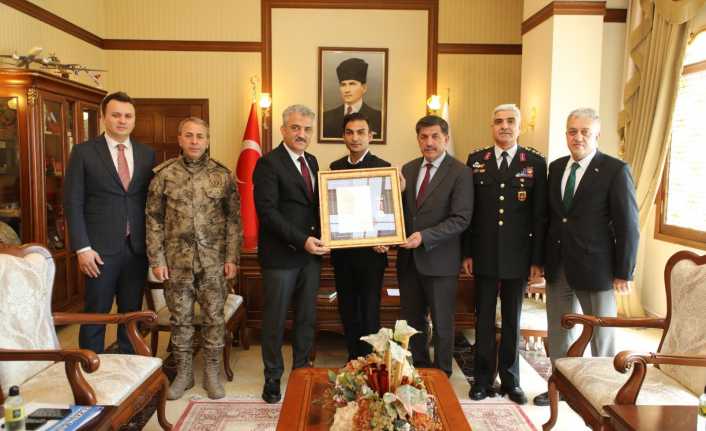 Gazi Selim Karabina İçin Devlet Övünç Madalyası ve Beratı Tevcih