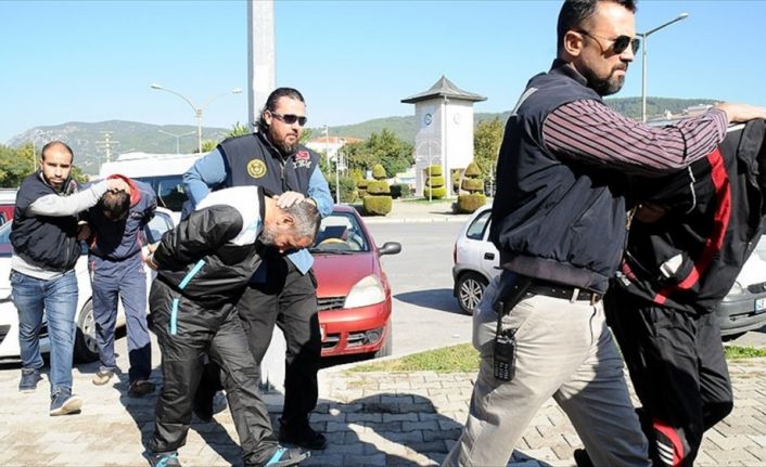 Suriye'nin Lazkiye kentinden gemiyle Muğla'nın Seydikemer ilçesine geldikleri belirlenen PKK'lı