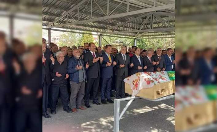 Erzincan’da intihar eden öğretmen G.E. (27), gözyaşları içerisinde son yolculuğuna