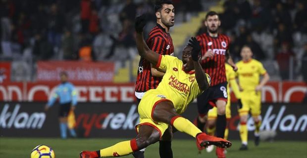 Spor Toto Süper Lig'in 22. haftasının kapanış maçında Gençlerbirliği, Göztepe'yi