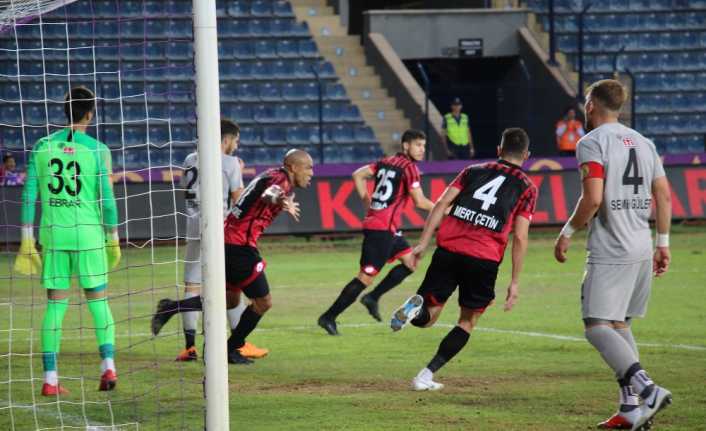 Spor Toto 1. Lig’de üçüncü hafta müsabakaları kapsamında Gençlerbirliği, Eskişehirspor