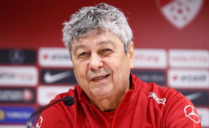  A Milli Futbol Takımı Teknik Direktörü Lucescu, "Gençlerle iyi