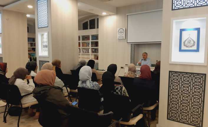 Diyanet Gençlik Merkezi’nde, üniversiteli talebelere yönelik düzenlediği  gençlik buluşmaları