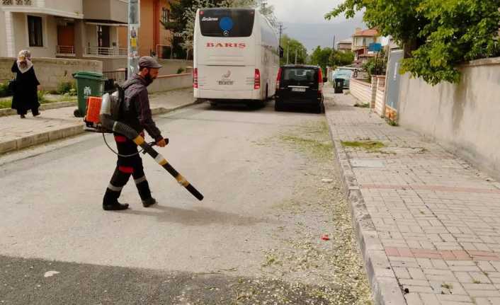 Genel Temizlik Çalışmaları Devam Ediyor Erzincan Belediyesi şehir genelinde genel temizlik çalışmalarına devam ediyor