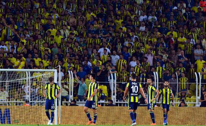 Fenerbahçe, Benfica karşısında aldığı 1-1 beraberlikle Şampiyonlar Ligi’ne veda ederken