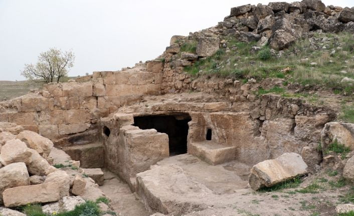 Diyarbakır’ın Çınar ilçesinde bulunan tarihi Zerzevan Kalesinde gerçekleştirilen kazılarda ortaya