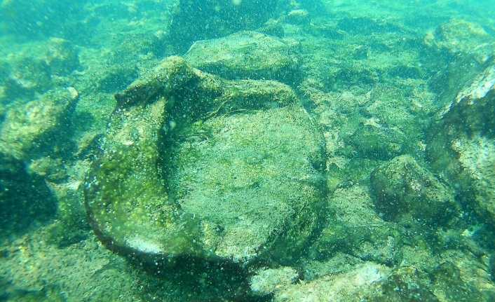 Bitlis’in Adilcevaz ilçesinde Van Gölü’nün sırları yapılan çalışmalarla ortaya çıkartılmaya