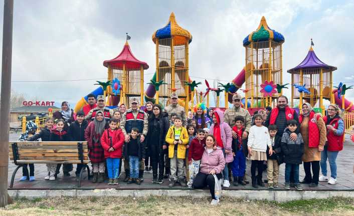 Erzincan Gönüllü Gençler Gönülleri Fethetmeye Devam Ediyor