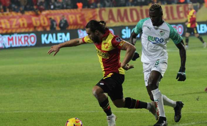 Spor Toto Süper Lig’de 16. haftanın açılış karşılaşmasında Göztepe sahasında