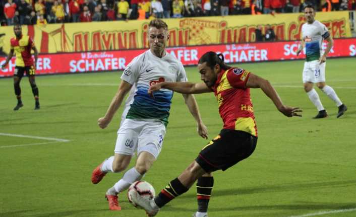 Spor Toto Süper Lig’in 11. hafta karşılaşmasında Göztepe sahasında Çaykur