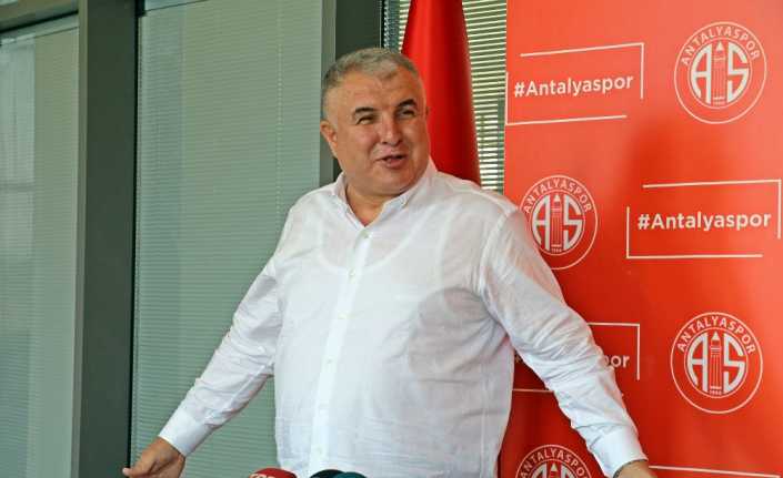 Antalyaspor Başkanı Cihan Bulut istifa ettiğini belirterek, başkanlığı kendisinden önceki