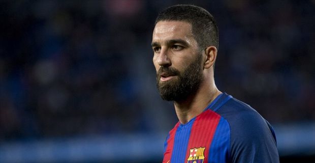 İstanbul Başakşehir Futbol Kulübü Başkanı Gümüşdağ, milli oyuncu Arda Turan'ın