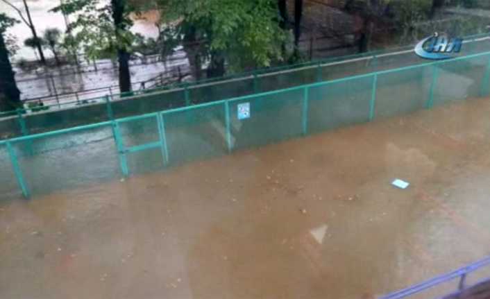 Gündüz 36 derece sıcakla boğuşan Japonya’nın Kanto bölgesini öğleden sonra