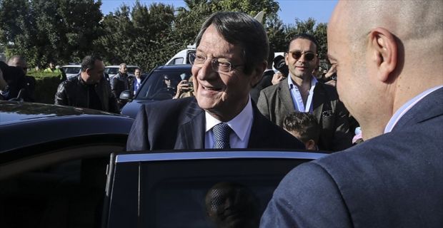 Güney Kıbrıs Rum Yönetimi'nde oyların yüzde 56'sını alan Nikos Anastasiadis,