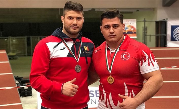 Bulgaristan'da düzenlenen Dan Kolov-Nikola Petrov Turnuvası'nda milli güreşçiler, 5'i altın