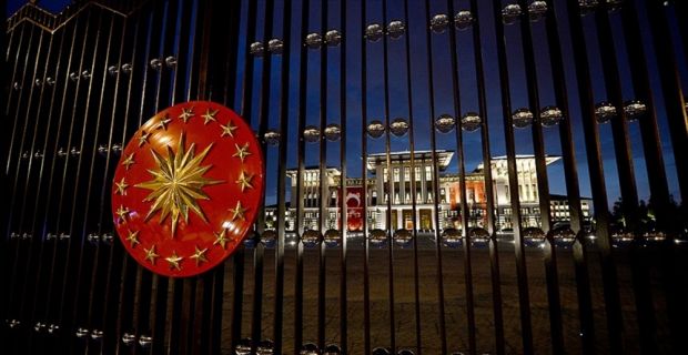 Cumhurbaşkanı Erdoğan başkanlığındaki Güvenlik Toplantısı'nda, Suriye'deki gelişmeler çerçevesinde terörle mücadele