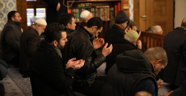 Kangal Vefa Derneği üyelerince Zeytin Dalı Harekatı'na destek amacıyla okunan