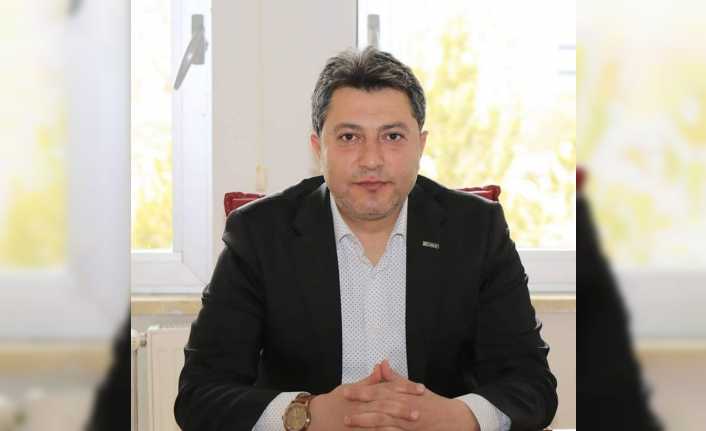 Hak-Sen İl Başkanı Erdem’den Açıklama Hak-Sen Konfederasyonu Erzincan İl Başkanı Sadullah Erdem, işçilere ödenen yemek