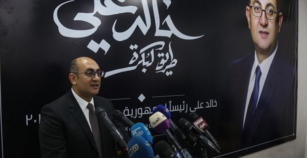Mısır'da cumhurbaşkanlığı seçimlerinde adaylığını açıklayan hukukçu Halid Ali, seçim maratonuna