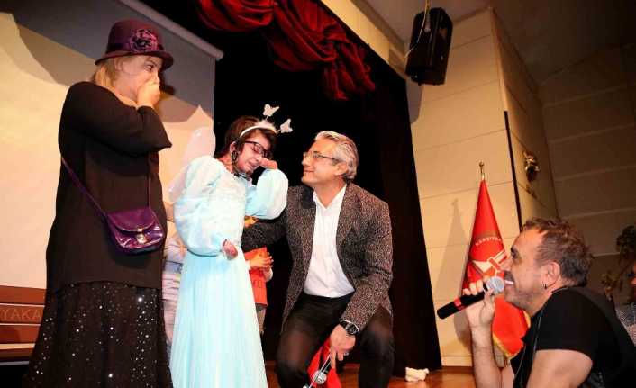 İzmir’de, Karşıyaka’nın ‘kelebek çocuğu’ Elfida Gündüz, en büyük hayallerini bir