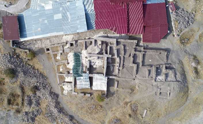 Tarihi Harput Mahallesi’nde bulunan M.Ö. 8. yüzyılda Urartu Krallığı tarafından
