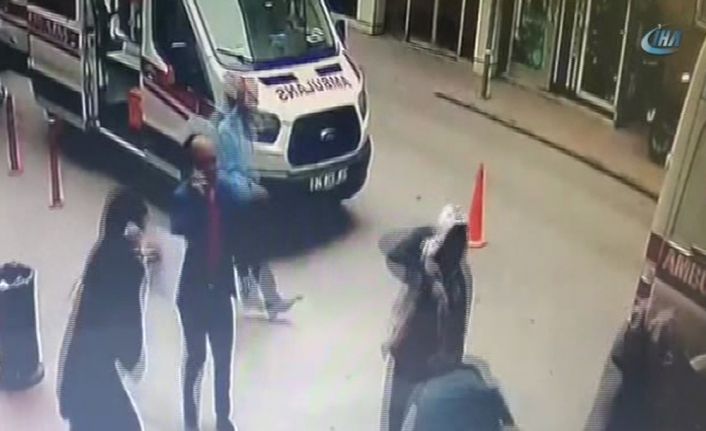 Ümraniye’de hastane önünde karı kocayı silahla öldürülmesine ilişkin güvenlik kamerası