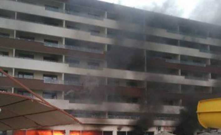 Hatay’ın Erzin ilçesinde bir termal otelde sabah saatlerinde yangın çıktı.