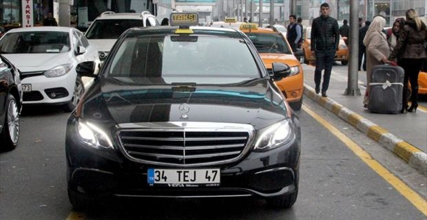 Atatürk Havalimanı Taksiciler Kooperatifi'nin bünyesine kattığı lüks taksi hizmet vermeye