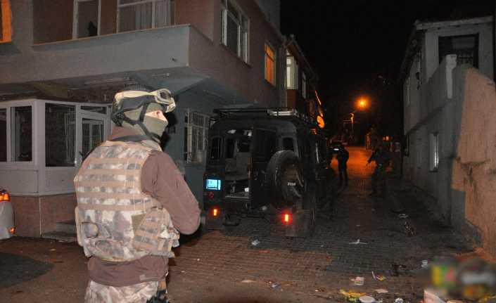 Tekirdağ İl Emniyet Müdürlüğü tarafından helikopter destekli gerçekleştirilen uyuşturucu operasyonunda