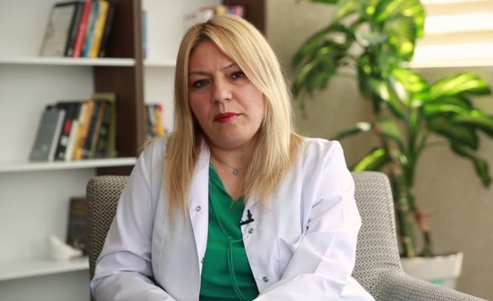 Her el titremesinin parkinson olmayabileceğini belirten Nöroloji Uzmanı Dr. Özlem