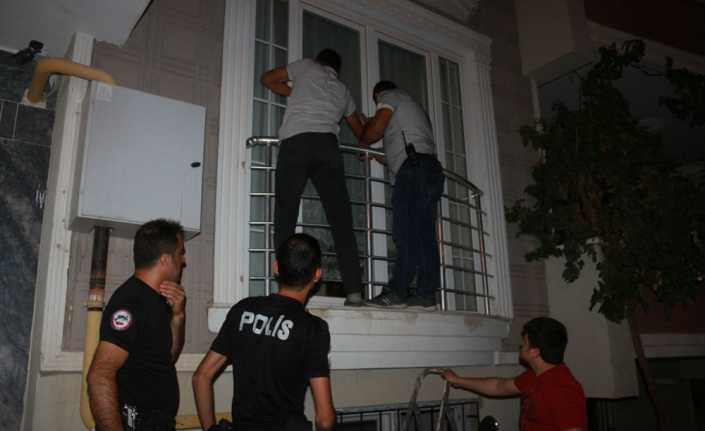 Adıyaman’da sahibinin tatilde olduğu evin sabaha karşı ışıklarının yanıp söndüğünü