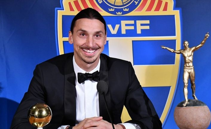 Amerikan Birinci Futbol Ligi (MLS) takımlarından Los Angeles Galaxy'e transfer