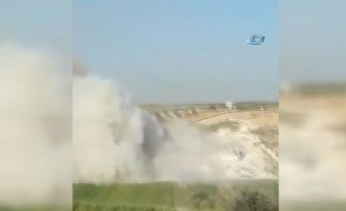 Suriye’nin İdlib kentinde Rus uçakları tarafından düzenlenen hava saldırısında 1
