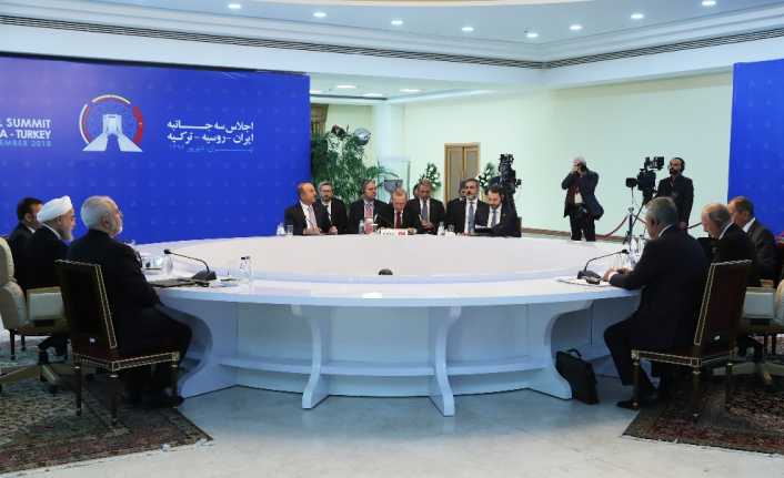 Cumhurbaşkanı Recep Tayyip Erdoğan, Tahran’da yapılan zirvede, “İdlib’in kan gölüne