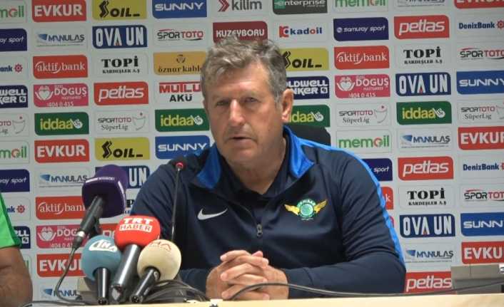 Akhisarspor Teknik Direktörü Safet Susic, Sivasspor maçı sonrası yaptığı açıklamada,