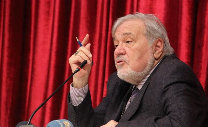Tarihçi-yazar Prof. Dr. İlber Ortaylı, ünlü oyuncu Kenan İmirzalıoğlu’nun, Osmanlı