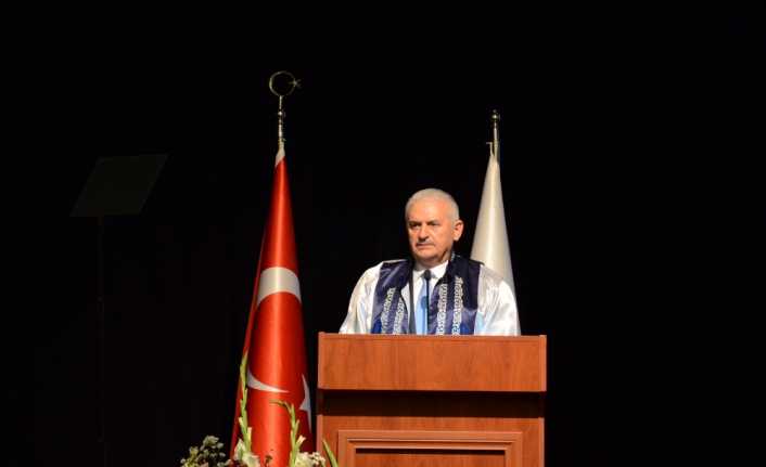 Ege Üniversitesinin 2018-2019 akademik yılı açılışında ‘fahri doktora’ unvanı tevdi