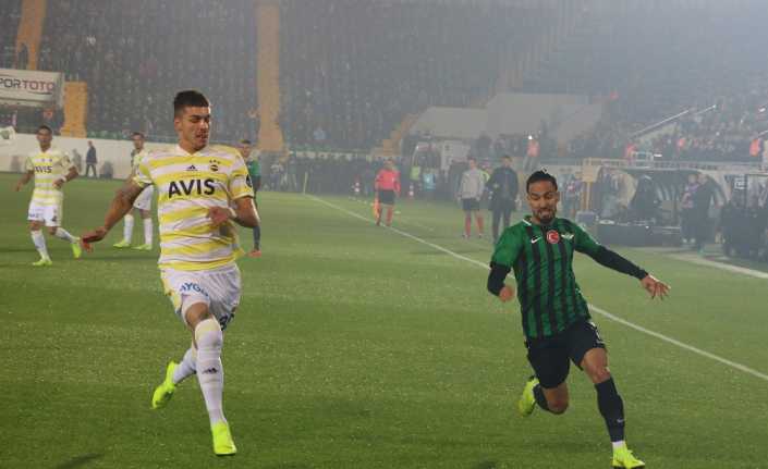 Spor Toto Süper Lig’in 15. haftasında Akhisarspor, Fenerbahçe’yi ağırlıyor. Karşılaşmanın