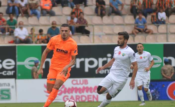 Spor Toto Süper Lig’in 7. hafta maçında Aytemiz Alanyaspor sahasında