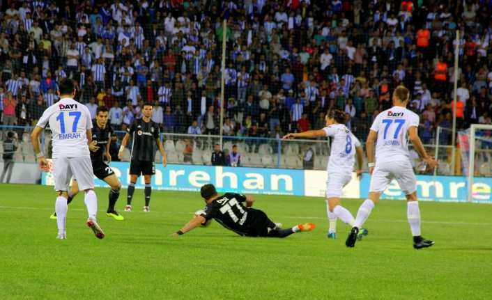 Spor Toto Süper Lig’in 2. haftasında B.B. Erzurumspor sahasında Beşiktaş