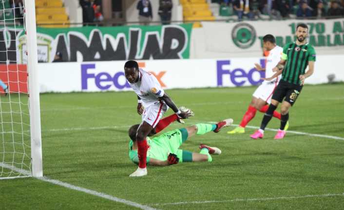 UEFA Avrupa Ligi J Grubu dördüncü maçında Akhisarspor, sahasında İspanya