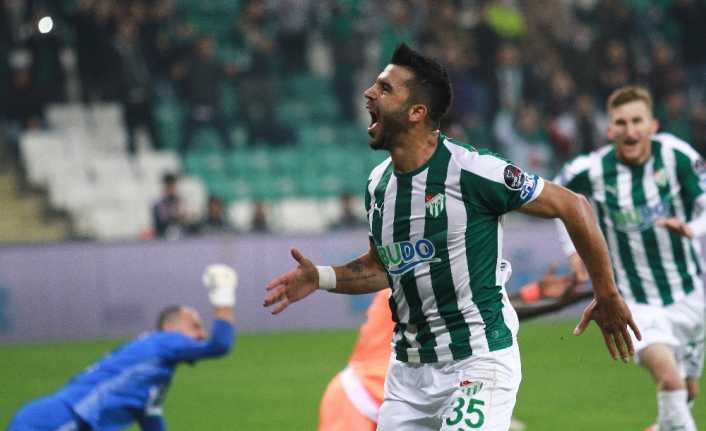 Bursaspor, Spor Toto Süper Lig’in 10. haftasında sahasında Aytemiz Alanyaspor’u