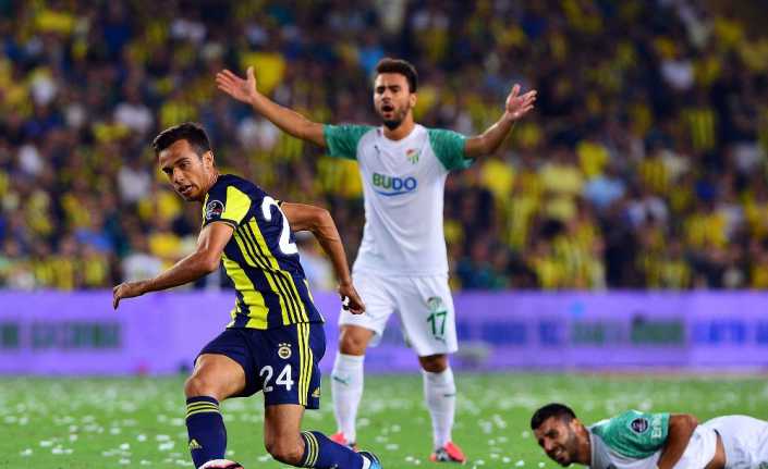 Spor Toto Süper Lig’in ilk hafta karşılaşmasında Fenerbahçe, taraftarı önünde